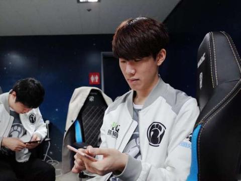 不公平！MSI官方回放显示T1的Ping值只有22？？？