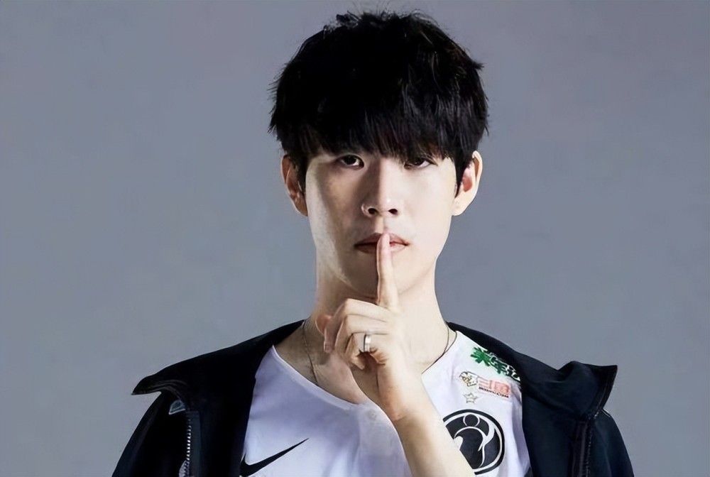 资讯只有抱定必死的决心 才能使其生涯光辉绽放