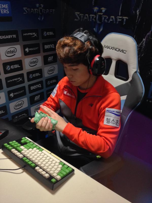 组内赛之路：若OMG在此战中未能以2：0战胜RA，则进入涅槃组