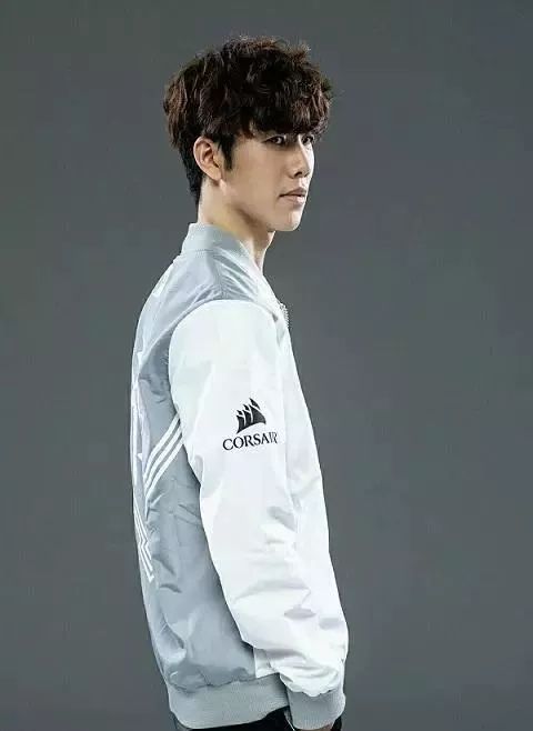 布达佩斯Major 2025的玩家缺失奖杯尽管获胜