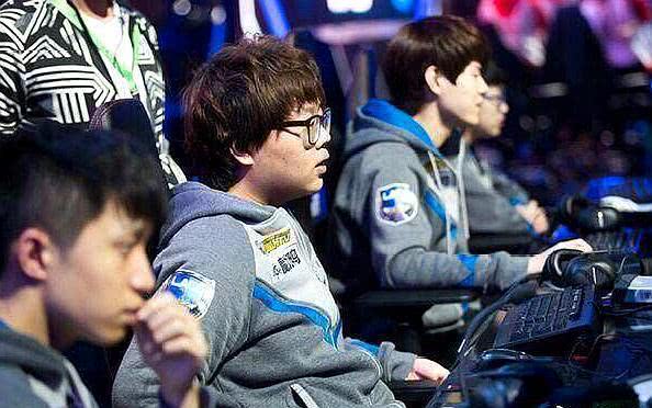 The Song！王淞塞拉斯狂屠四杀 微笑队全线优势先下一城