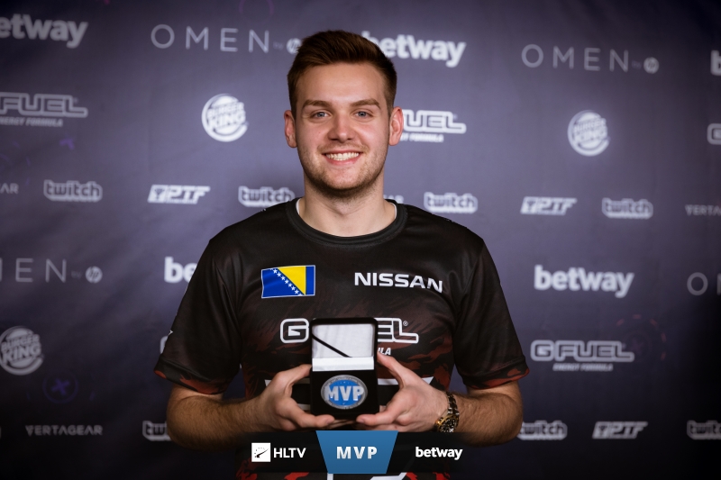 巴西赛区CBLOL的RED在决赛成功战胜PNG完成败者组1穿4夺冠！